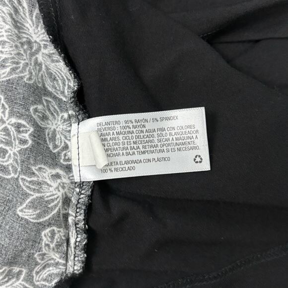 AVA VIV Top Black Tunic T-Shirt Short Sleeve Blouse Floral Print Back Detail - Picture 11 of 13